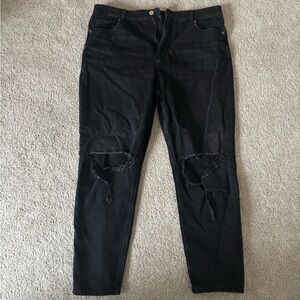 Black distressed American Eagle mom jeans size 16